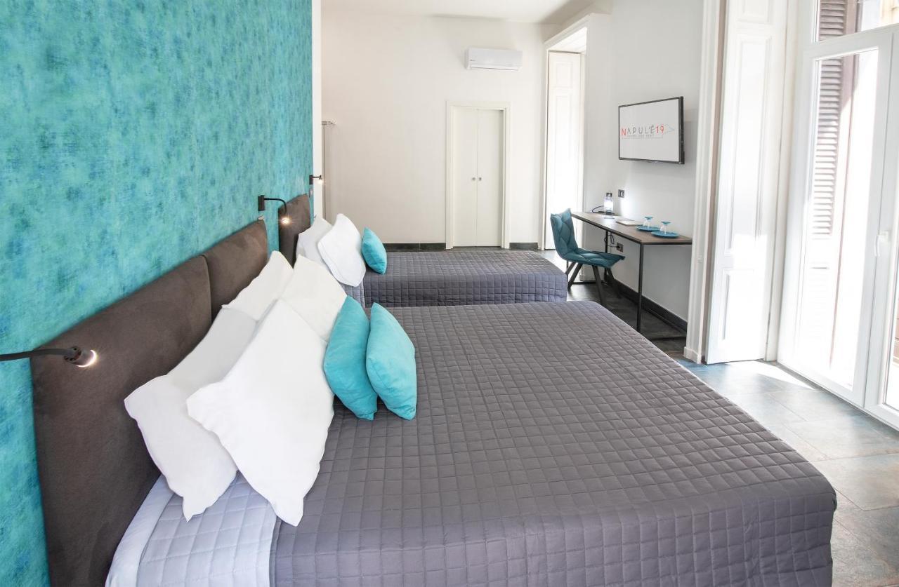Hotel Napul'è 19 à Naples Extérieur photo