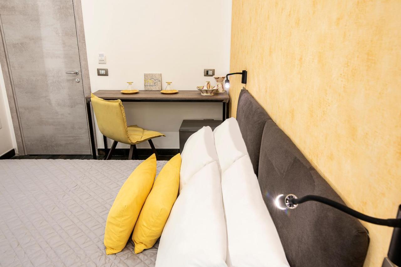 Hotel Napul'è 19 à Naples Extérieur photo